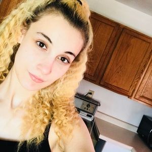 Meet your Posher, Samantha